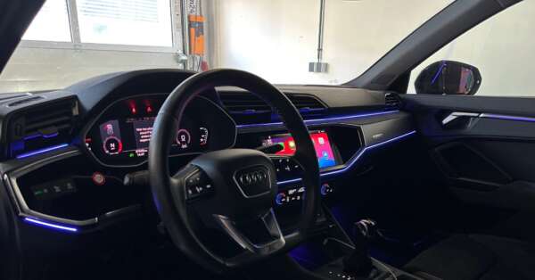 Audi-sfeerverlichting-inbouwen-carplay-q3