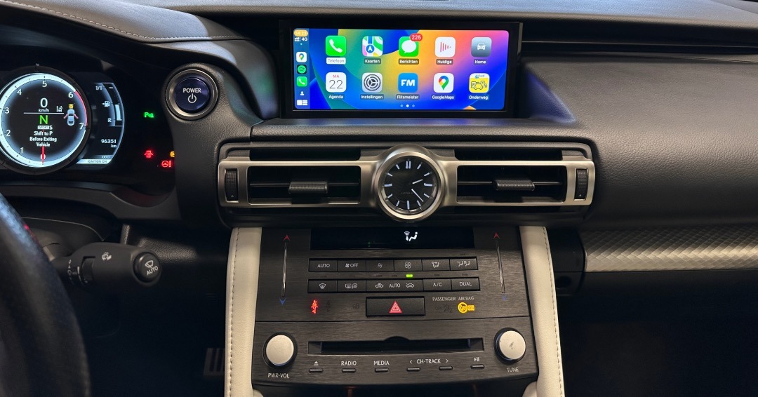 Lexus-is-Apple-Carplay-Android-Auto-inbouwen-installeren-