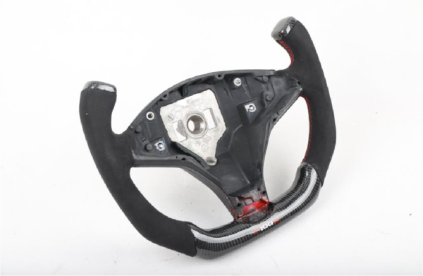 Sportstuur_carbon_en_alcantara_tesla_model_autoscherm24