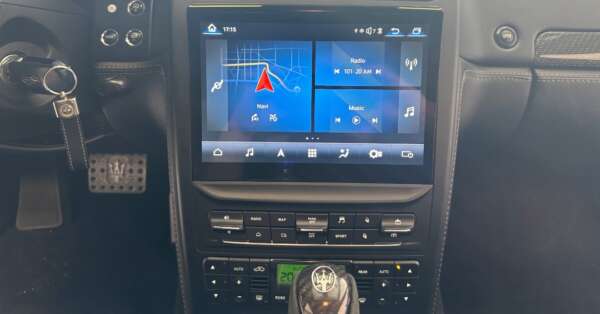 Maserati-quattroporte-multimediasysteem-inbouwen