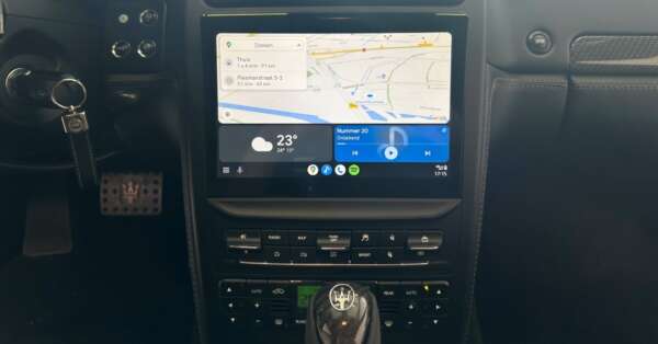 Maserati-quattroporte-multimediasysteem-inbouwen