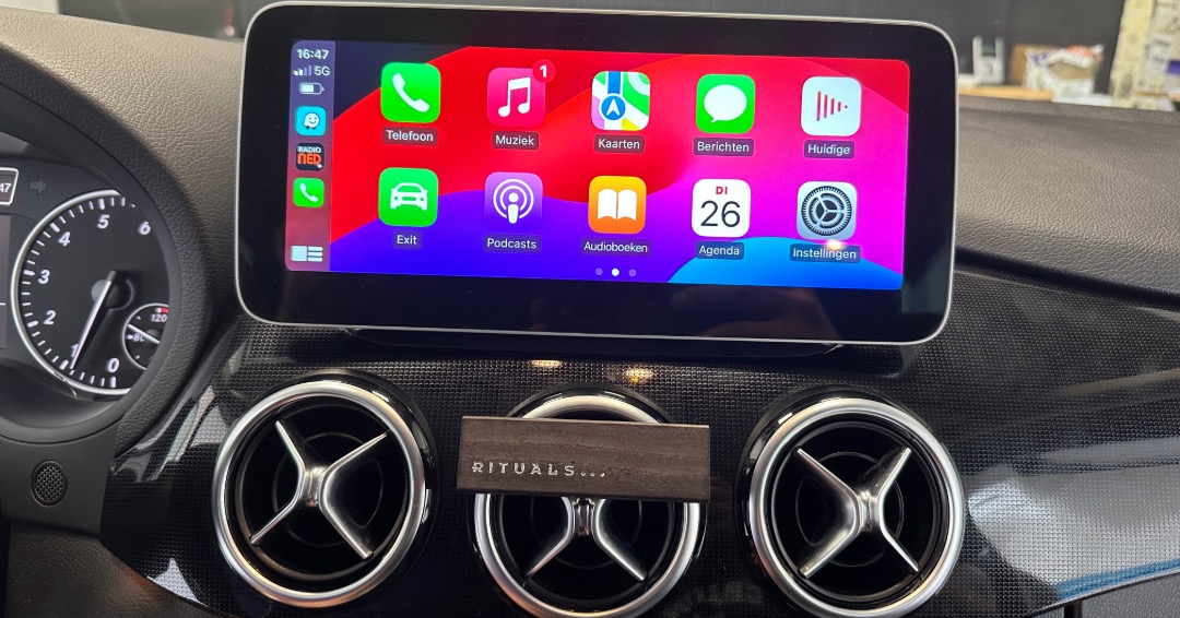 Mercedes-B-Klasse-multimediasysteem-inbouwen-Apple-Carplay-Android-Auto-2