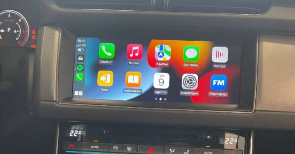 Jaguar-apple-carplay-inbouwen-installeren