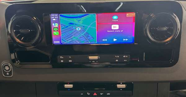 Mercedes-Benz-Sprinter-Android-Auto-Apple-CarPlay-inbouwen-installeren