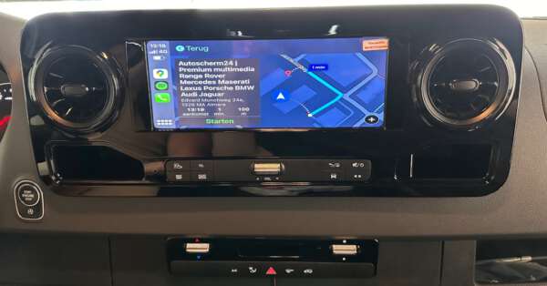 Mercedes-Sprinter-Android-Auto-Apple-CarPlay-installeren-inbouwen