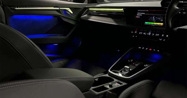 Audi-a3-ambient-light-installeren-sfeerverlichting-inbouwen